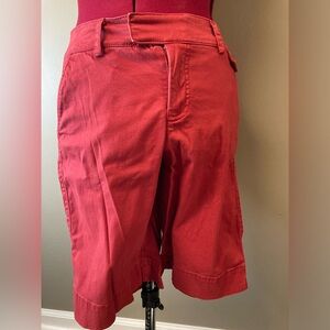 Dockers Mid Rise Curvy Red Women’s Shorts Size 4